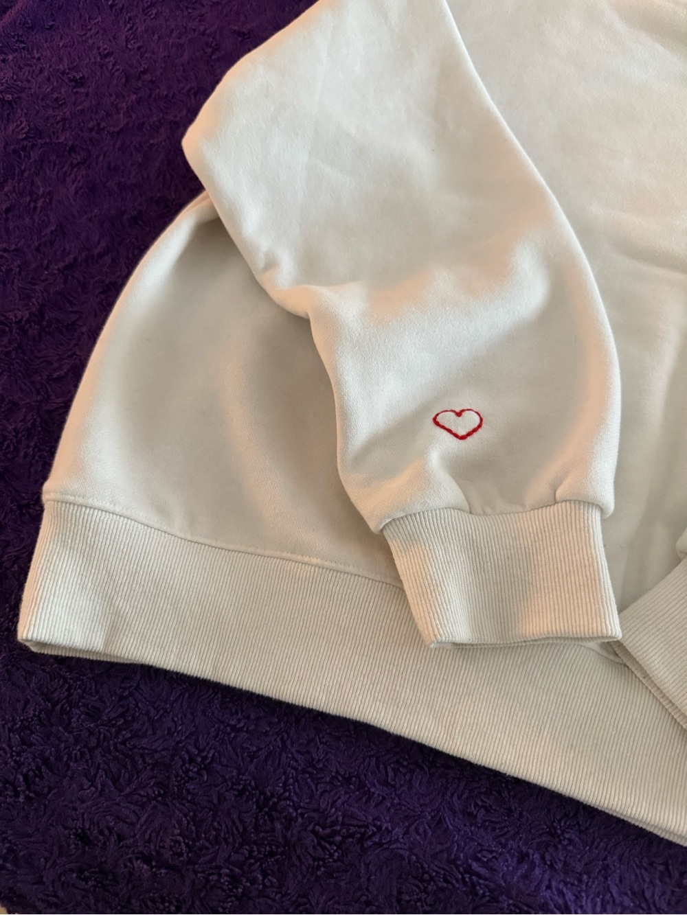 PARKE Valentine’s Day mockneck 2024 - Picture 11 of 12
